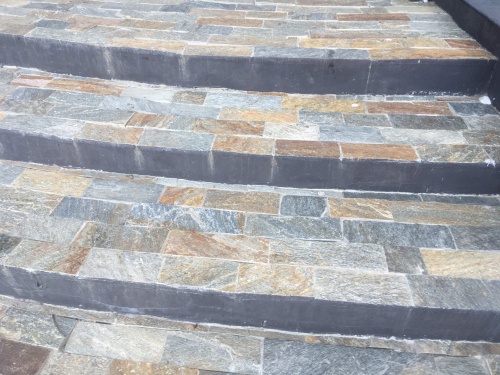 Плитка из Златолита Уральского для лестницы купить в Нефтекамске