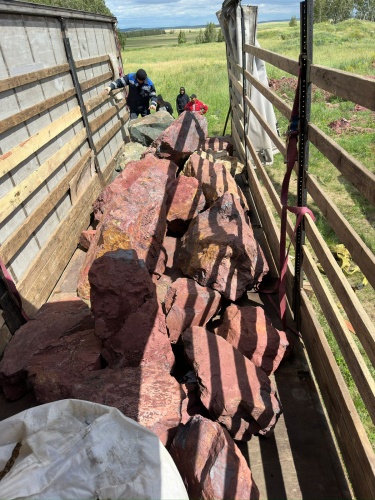 Ландшафтные глыбы красно-фиолетовые 200-1000 килограмм купить в Нефтекамске