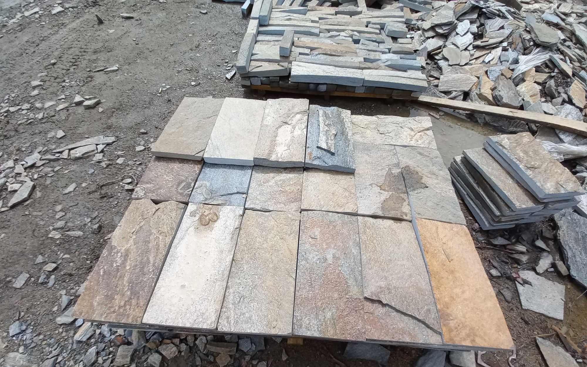 Плитка пилёная златолит Уральский для фасада купить в Нефтекамске