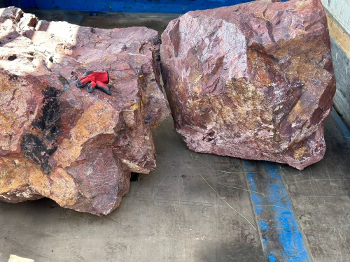 Ландшафтные глыбы красно-фиолетовые 200-1000 килограмм купить в Нефтекамске
