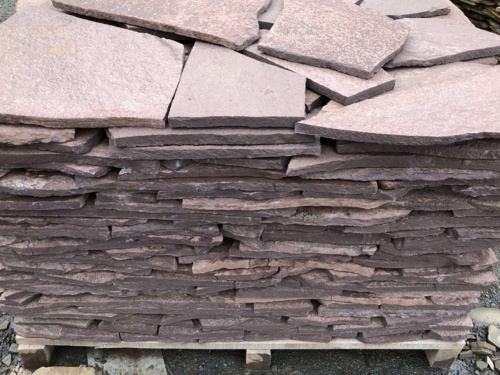 Плитняк лемезит бордовый для облицовки цоколя 20-25 мм  купить в Нефтекамске