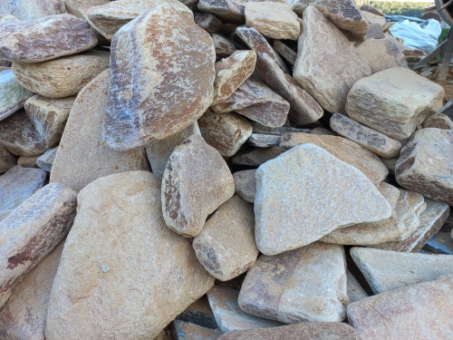 Златолит жёлтый, жёлто-зелёный глыбки и валуны для ланшафтного дизайна купить в Нефтекамске