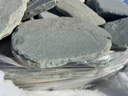 Плитняк златолит зелёный галтованный для мощения на бетон купить в Нефтекамске